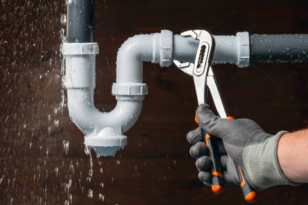Professional Gas Line Repair technician working in Winston, OR